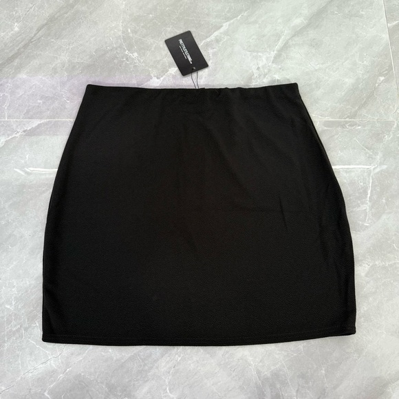 Women’s PrettyLittleThing Textured Black Mini Skirt Plus Size 18 - Picture 1 of 12